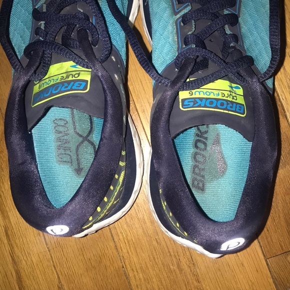 Blue Brooks Running Shoes - Picture 5 of 6